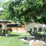 Chez Michel Et Josette לינה וארוחת בוקר