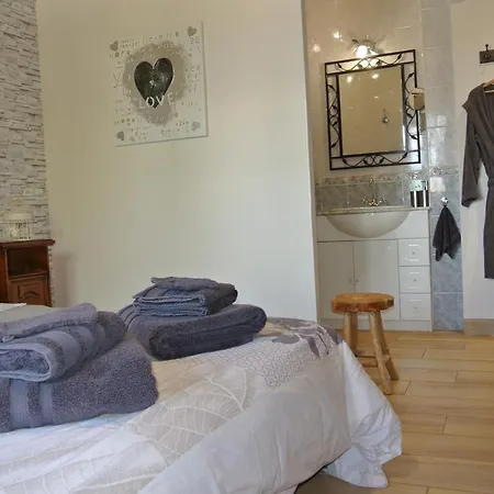 Couette-café Chez Michel Et Josette 3*