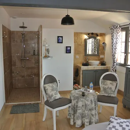 Chez Michel Et Josette 住宿加早餐酒店 Le May-sur-Evre