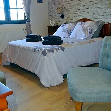 Chez Michel Et Josette Bed & Breakfast
