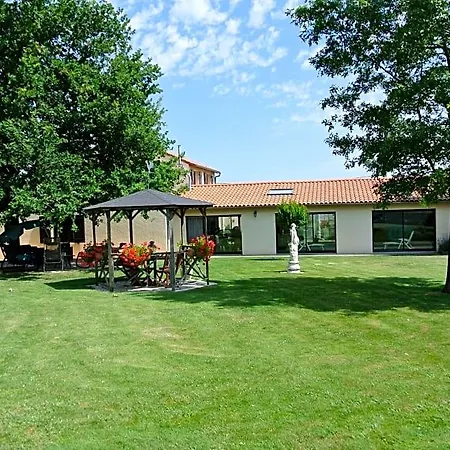 Chez Michel Et Josette Bed & Breakfast Le May-sur-Evre