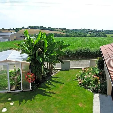 Chez Michel Et Josette Bed & Breakfast Le May-sur-Evre