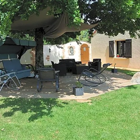Chez Michel Et Josette Bed & Breakfast 3*