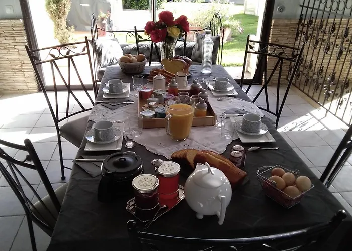 Chez Michel Et Josette Bed & Breakfast