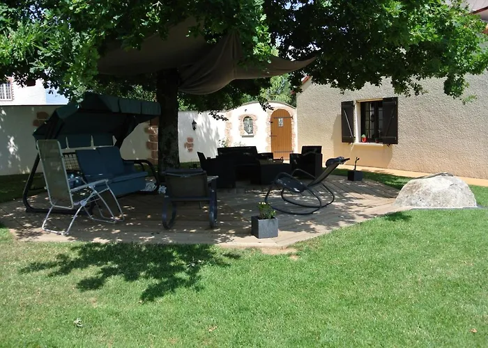 Chez Michel Et Josette Bed & Breakfast 3*