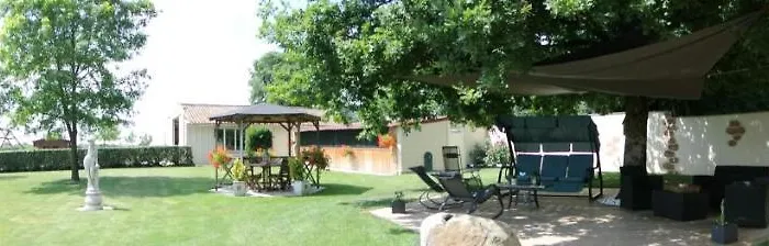 Chez Michel Et Josette Bed & Breakfast